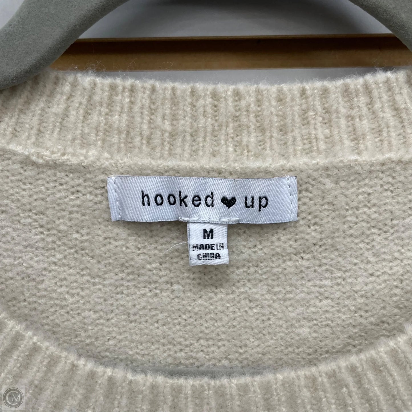 Sweater By Clothes Mentor In Beige, Size: M