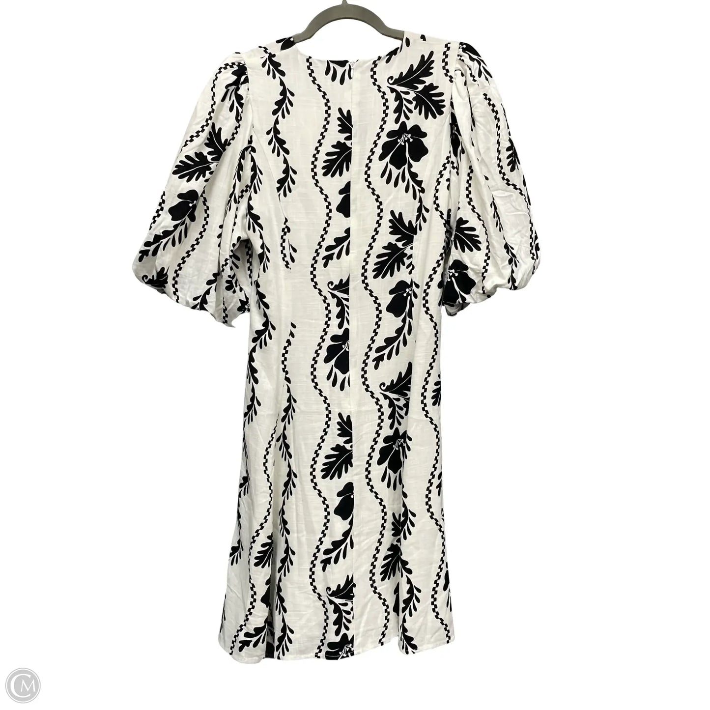 Dress Casual Short By Cmc In Black & White, Size: L