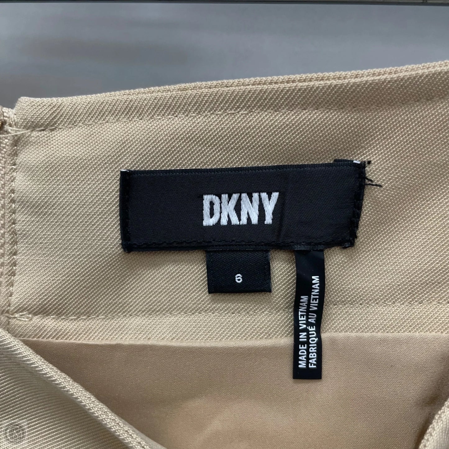 Skirt Mini & Short By Dkny In Beige, Size: 6