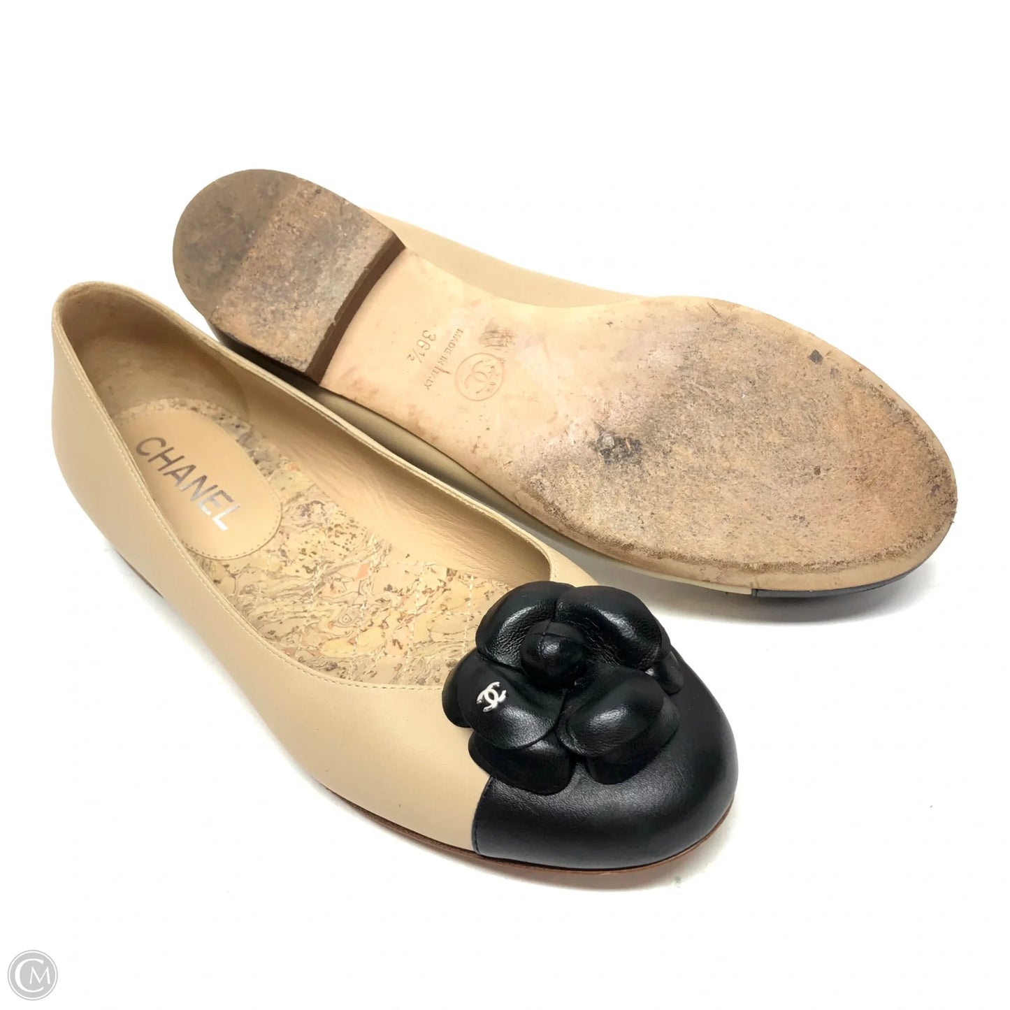 Shoes Luxury Designer By Chanel In Cream, Size: 6