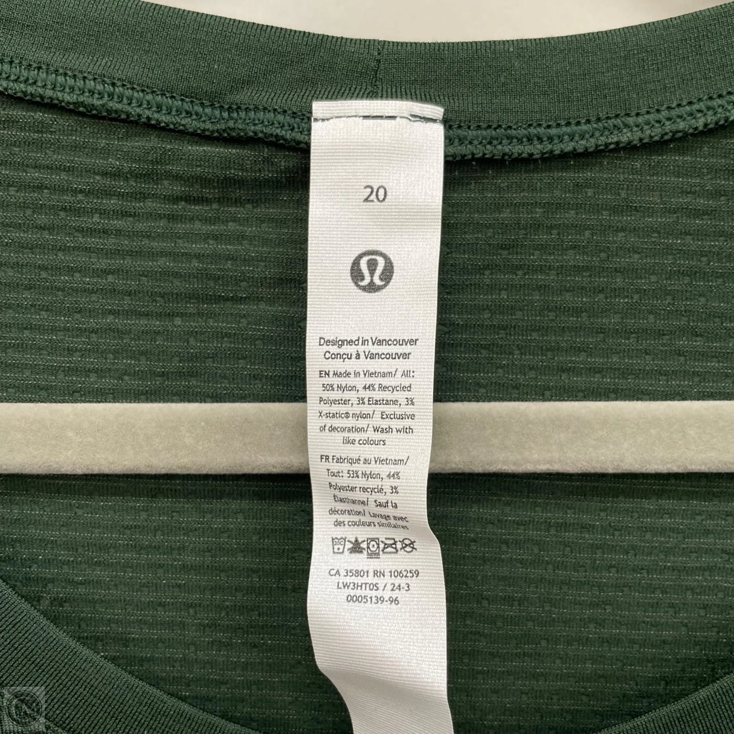 Athletic Top Long Sleeve Crewneck By Lululemon In Green, Size: 20