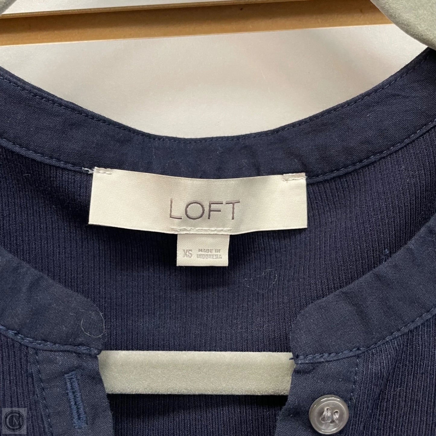 Top Short Sleeve By Loft In Navy, Size: Xs