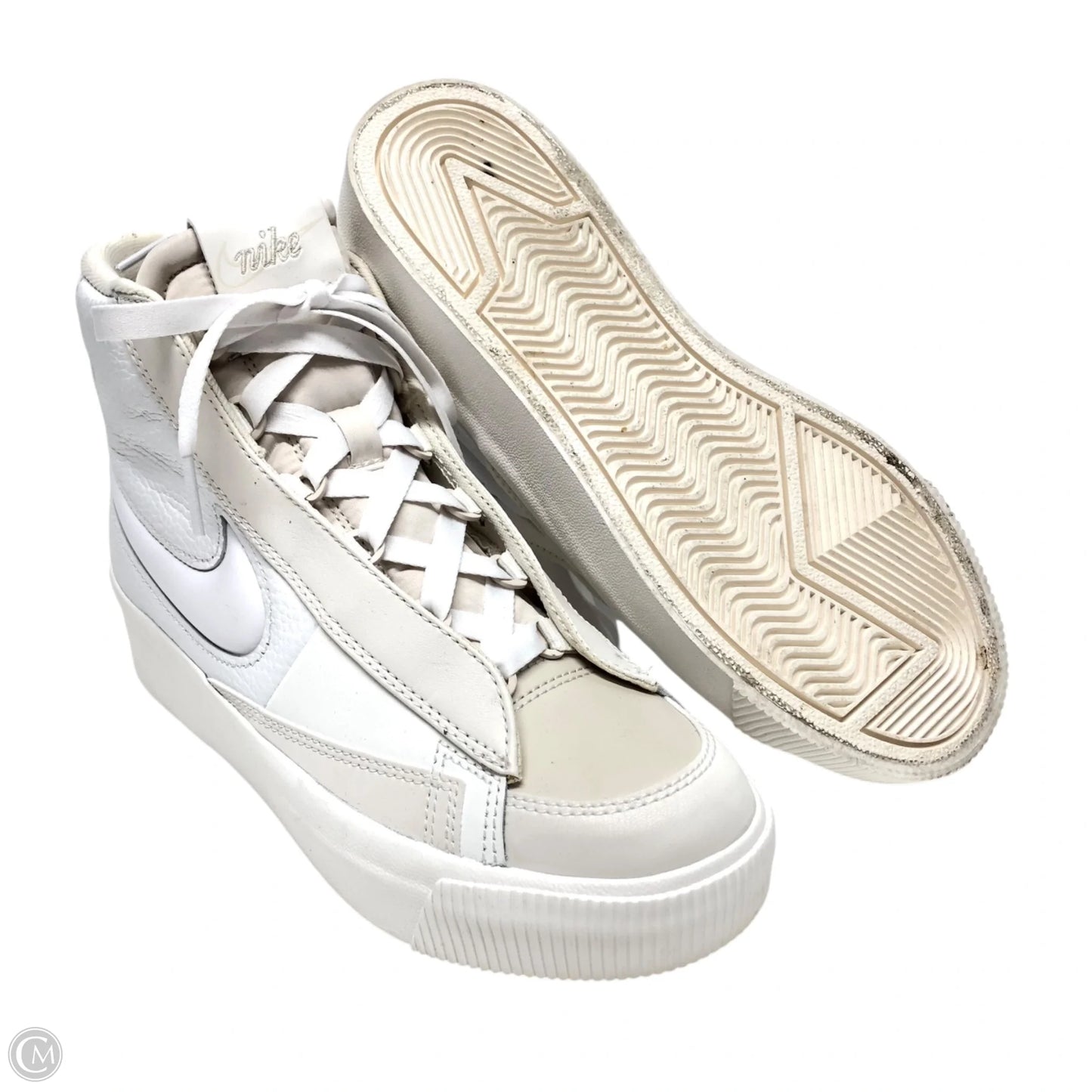 Shoes Sneakers By Nike In Cream, Size: 6.5