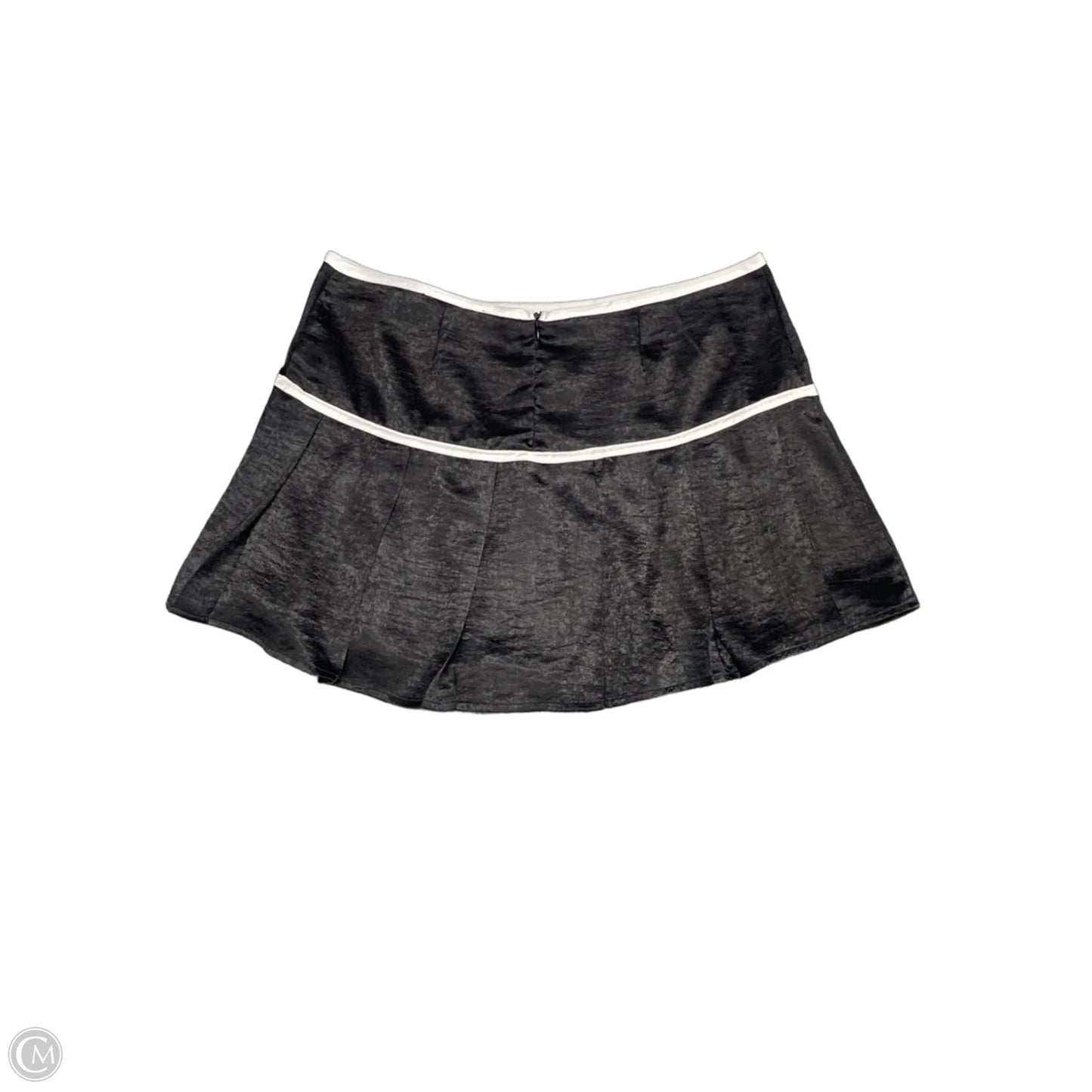 Skirt Mini & Short By Forever 21 In Black & White, Size: L