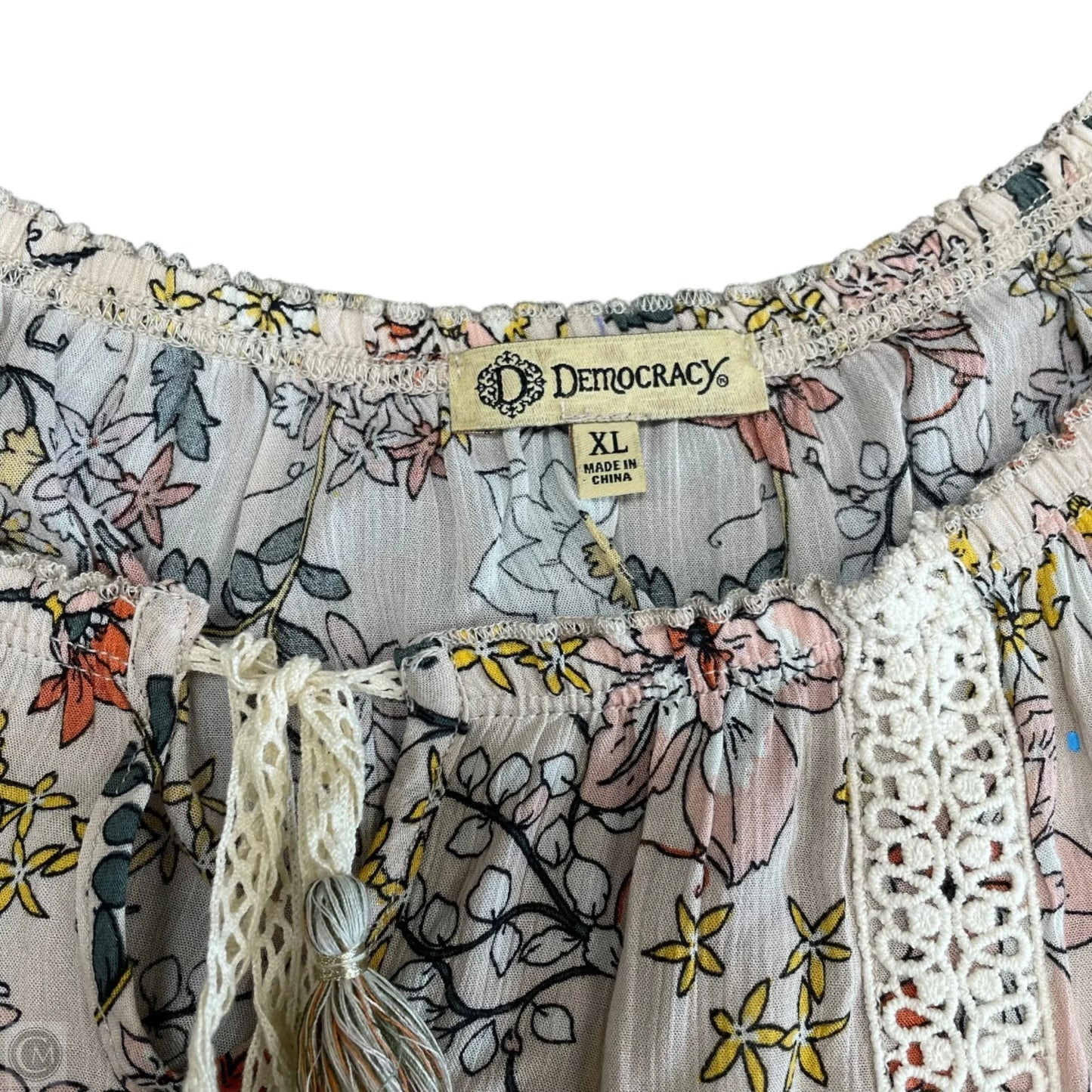Top Long Sleeve By Democracy In Cream & Pink, Size: Xl