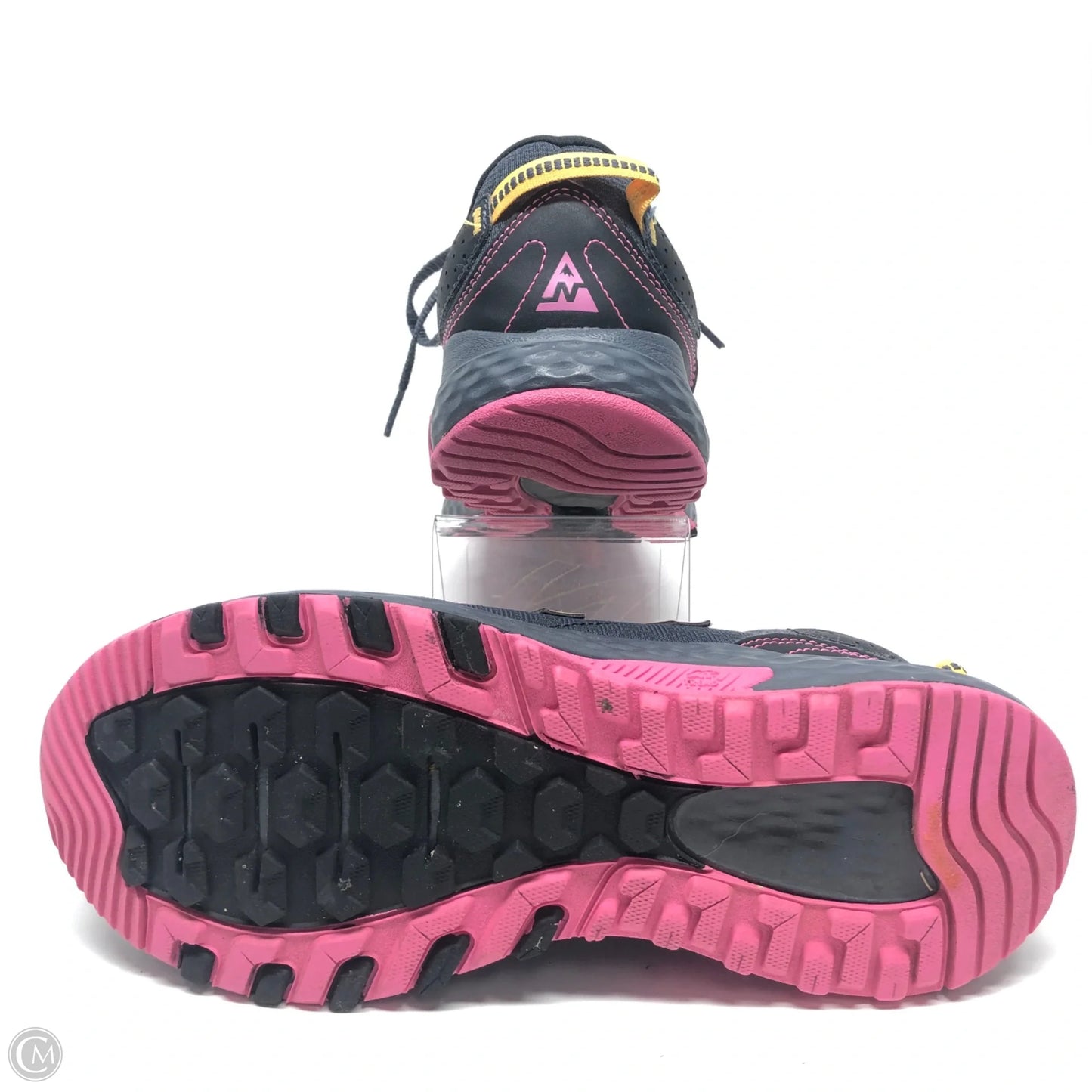Shoes Sneakers By New Balance In Grey, Size: 9.5