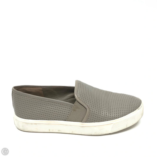 Shoes Flats By Vince In Grey & White, Size: 5.5