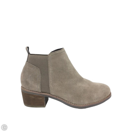 Boots Ankle Heels By Kelly And Katie In Taupe, Size: 7.5
