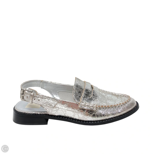 Shoes Flats By Dolce Vita In Silver, Size: 7.5