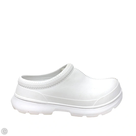 Shoes Designer By Ugg In White, Size: 8