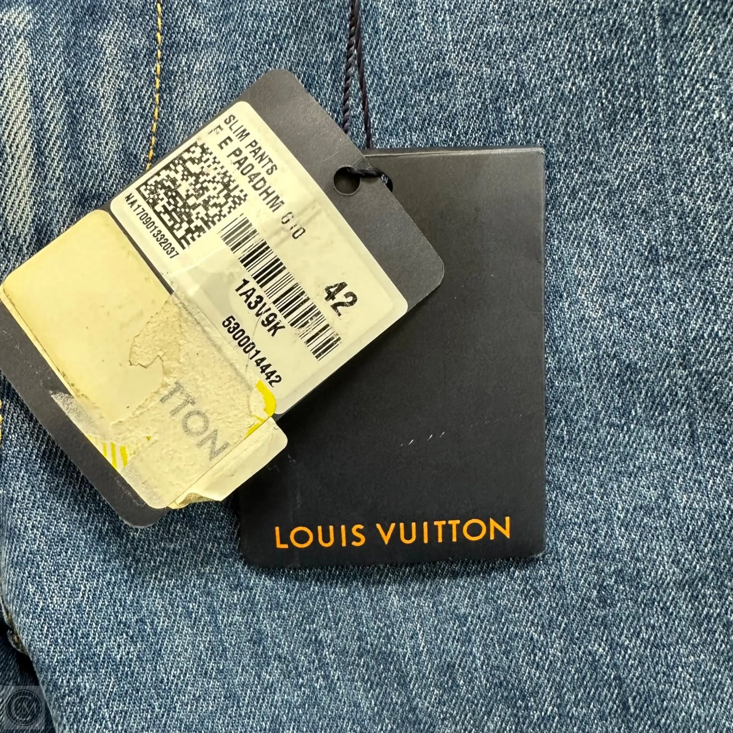 Jeans Luxury Designer By Louis Vuitton In Blue Denim, Size: 10