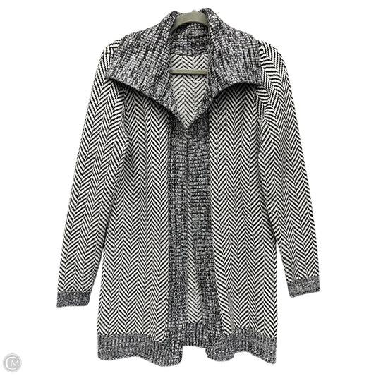 Sweater Cardigan By Clothes Mentor In Black & White, Size: M