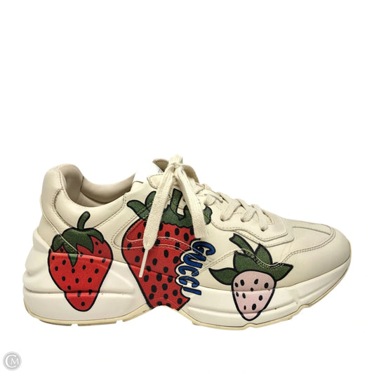 Shoes Luxury Designer By Gucci In Beige, Size: 8.5