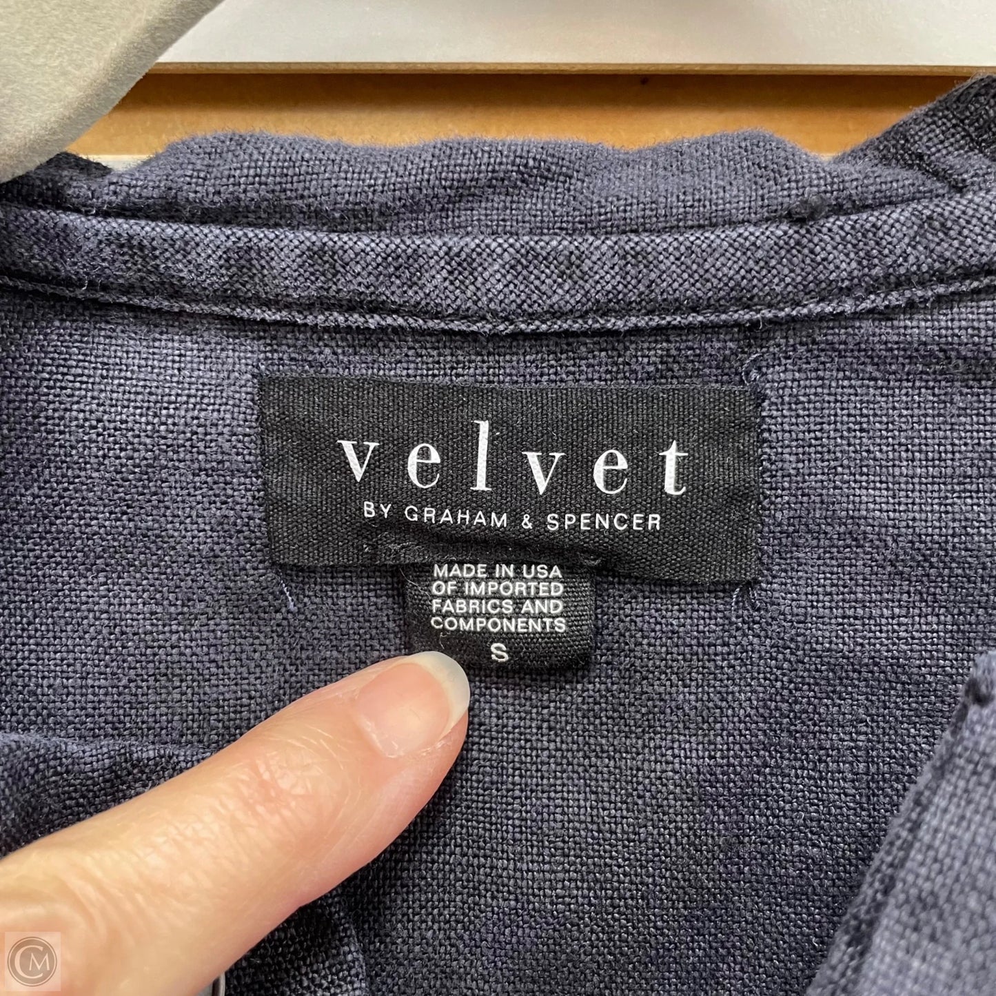 Top Long Sleeve By Velvet By Graham & Spencer In Navy, Size: S