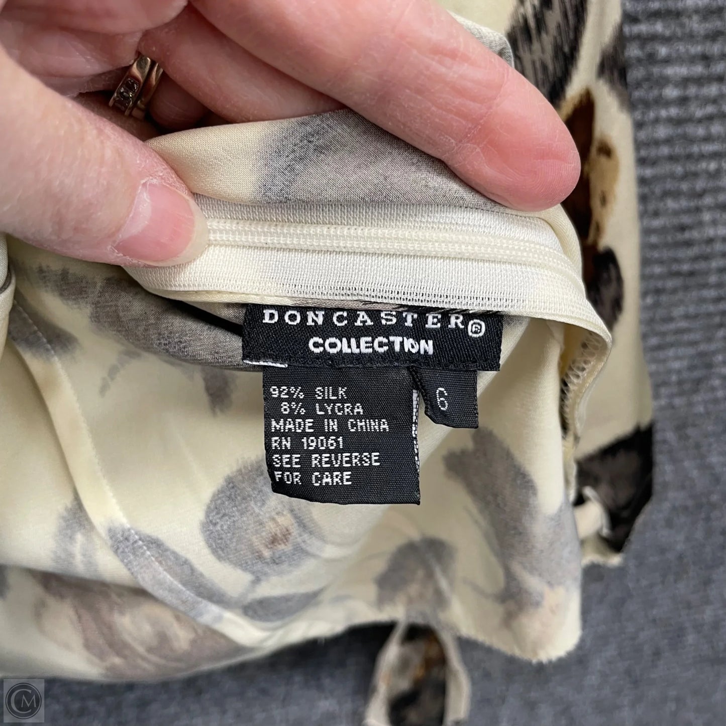 Blouse Long Sleeve By Doncaster In Floral Print, Size: 6