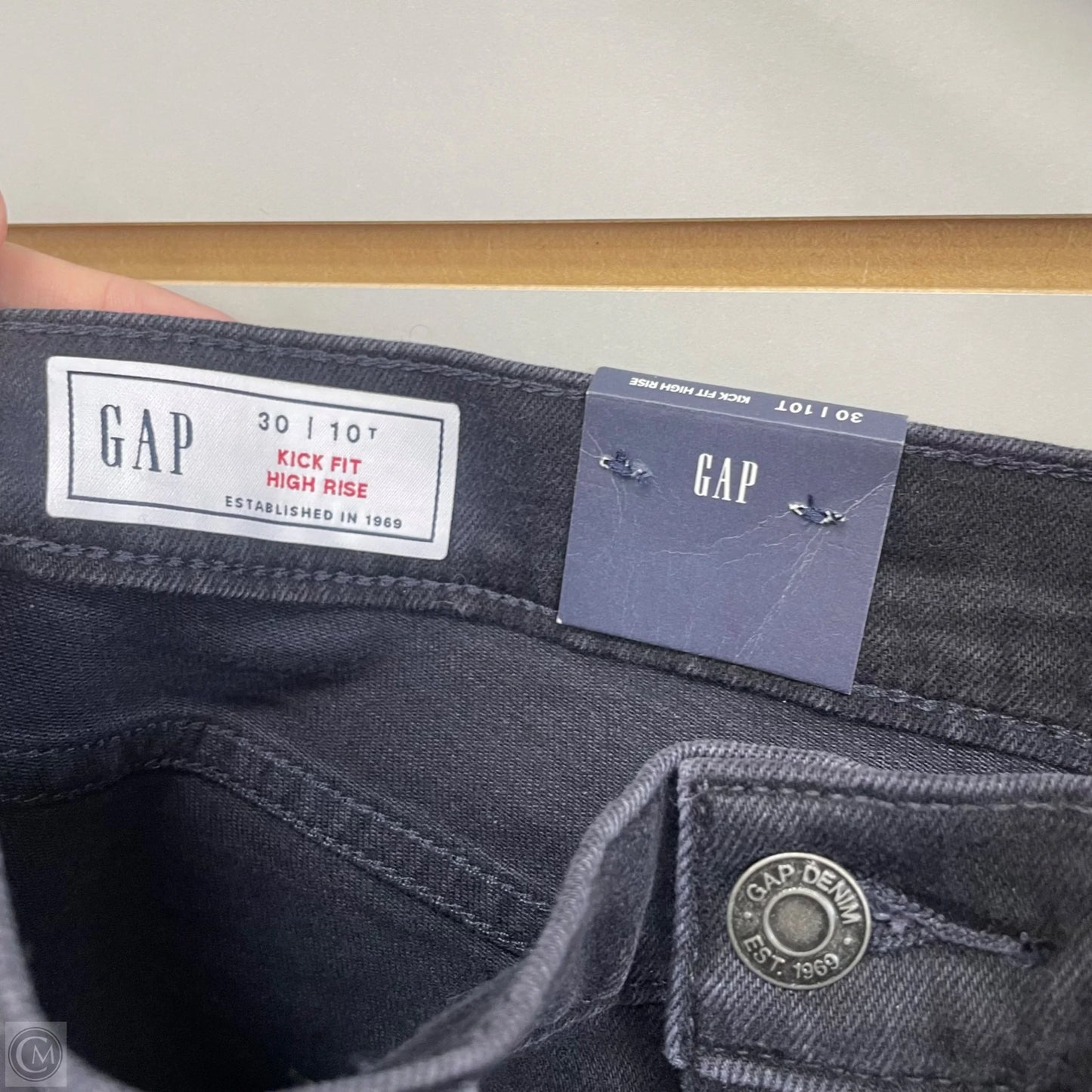 Jeans Flared By Gap In Black Denim, Size: 10