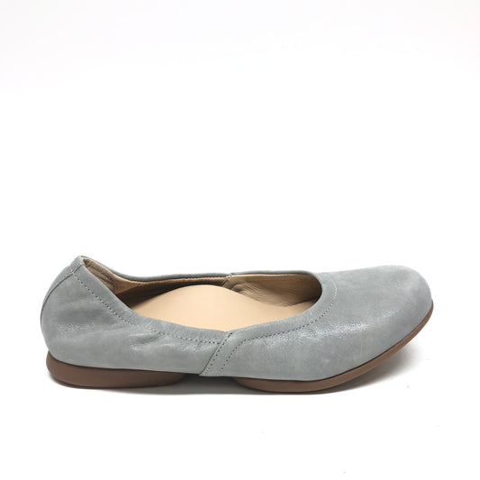 Shoes Flats By Abeo  Size: 7.5