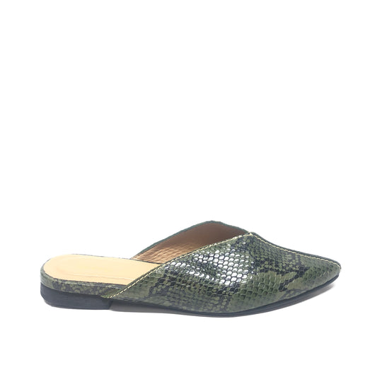 Shoes Flats By Cmb In Green, Size: 9