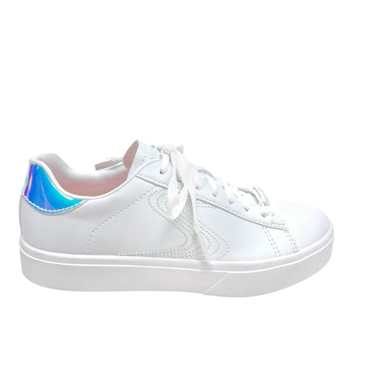 Shoes Sneakers By Skechers In White, Size: 5