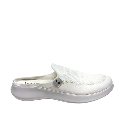 Shoes Flats By Koolaburra By Ugg In White, Size: 9