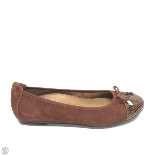 Shoes Flats By Vionic In Brown, Size: 9.5