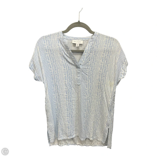 Top Short Sleeve By Free Assembly In Blue & White, Size: S