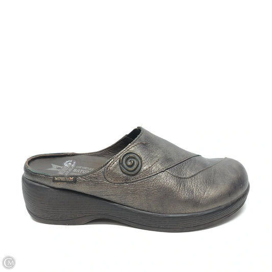Shoes Heels Wedge By Mephisto In Bronze, Size: 7