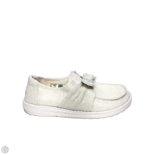 Shoes Flats By Hey Dude In White, Size: 7