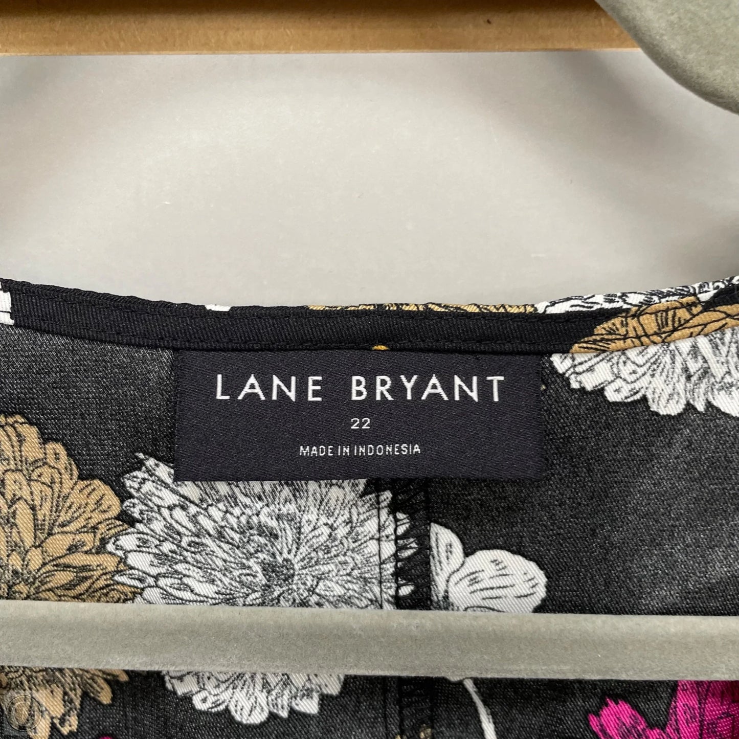 Top Long Sleeve By Lane Bryant In Black & Brown, Size: 22