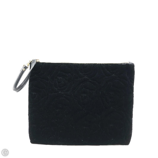 Wristlet By Betsey Johnson, Size: Medium