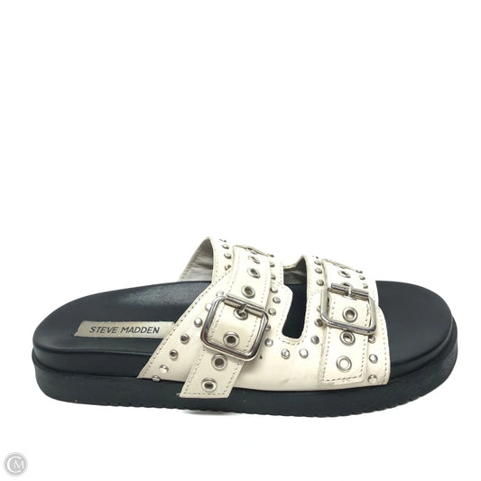 Sandals Flats By Steve Madden In Grey, Size: 6