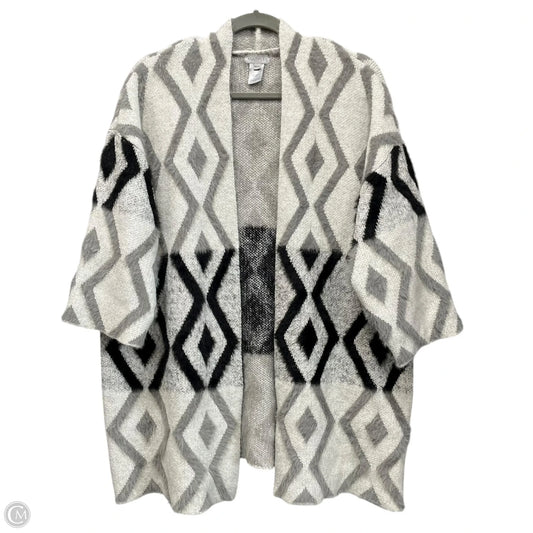 Sweater Cardigan By Multiples In Grey & White, Size: 1x