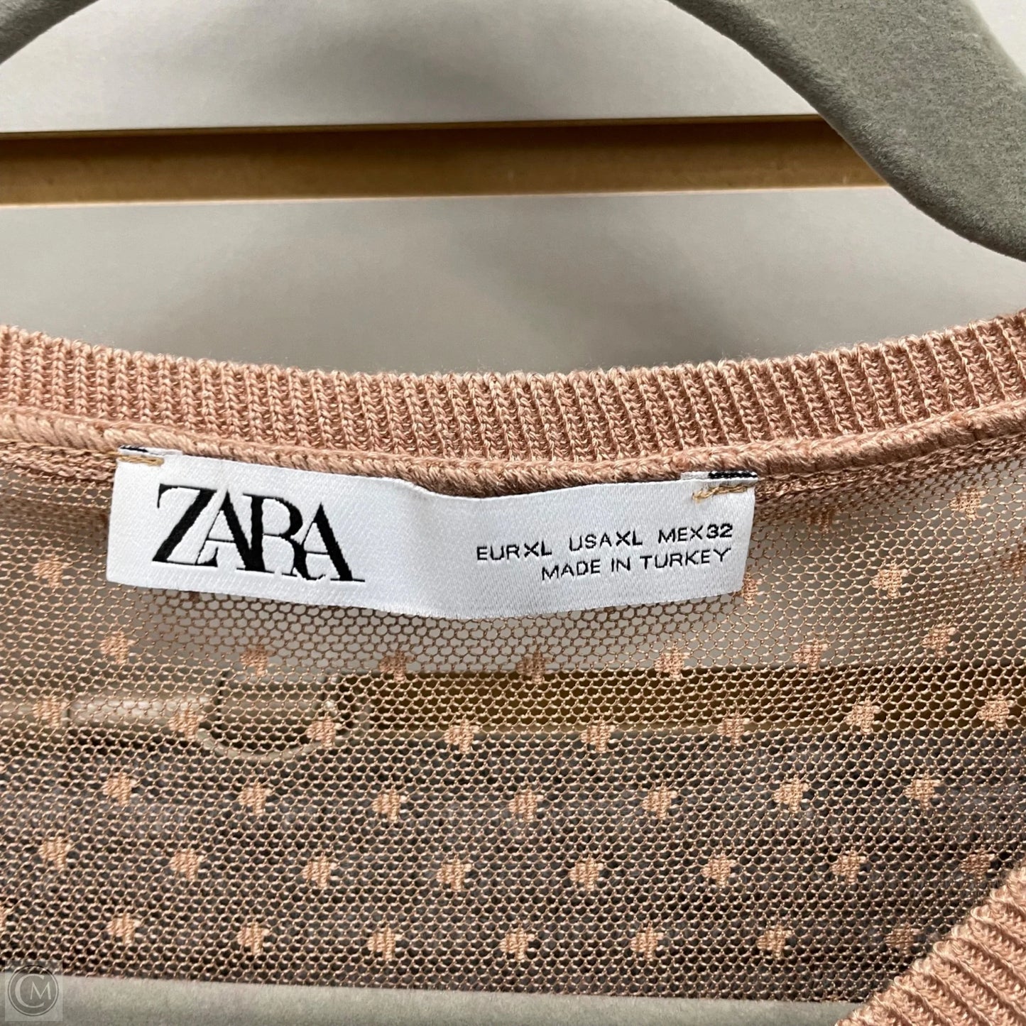 Top Short Sleeve By Zara In Beige, Size: Xl