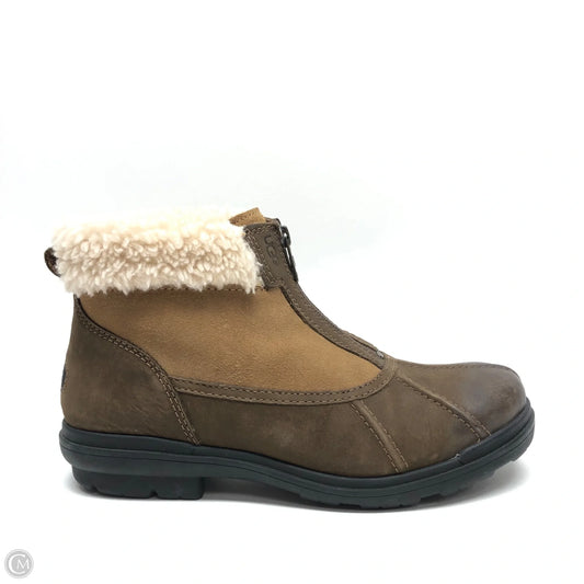 Boots Designer By Ugg In Brown, Size: 9