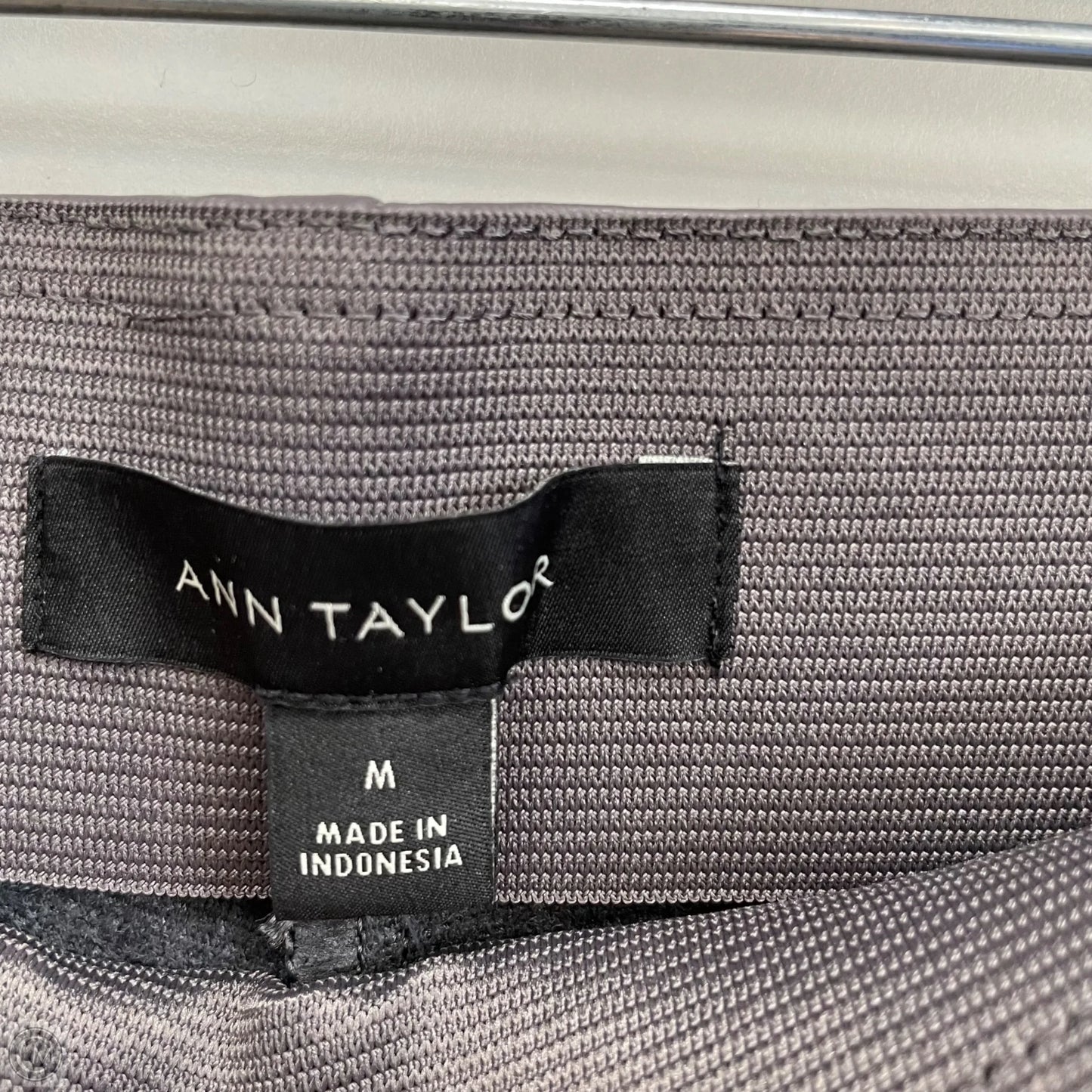 Pants Leggings By Ann Taylor In Grey, Size: M