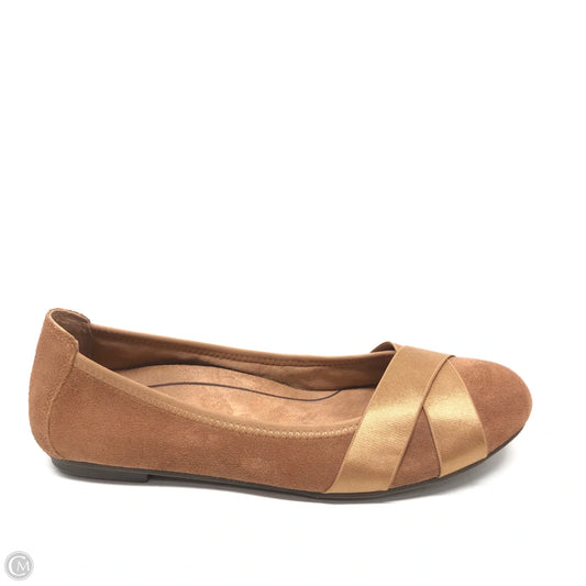 Shoes Flats By Vionic In Brown, Size: 8