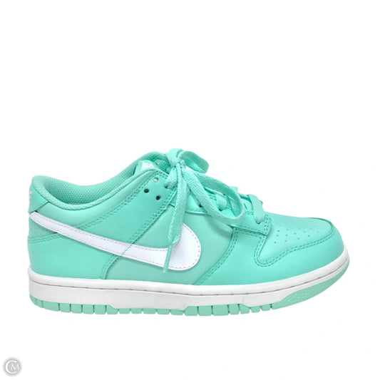 Shoes Sneakers By Nike In Green, Size: 6.5