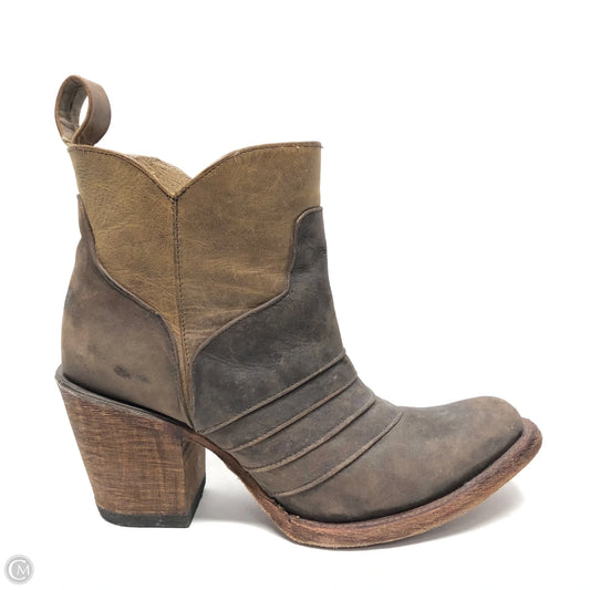 Boots Ankle Heels By Cmc In Brown, Size: 6.5