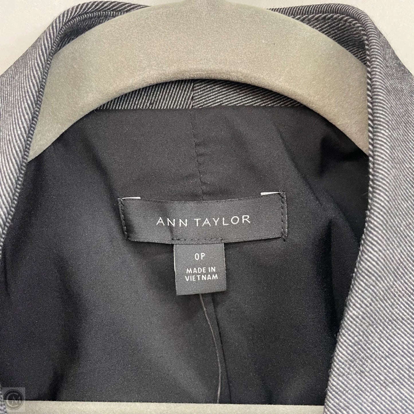 Blazer By Ann Taylor In Grey, Size: 0p