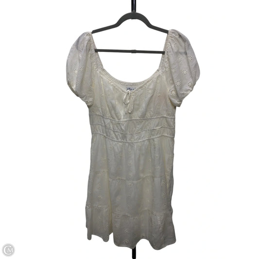 Dress Casual Short By Hollister In Ivory, Size: L