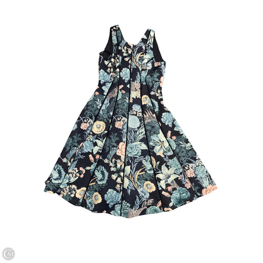 Dress Casual Short By White House Black Market In Blue & White, Size: 8