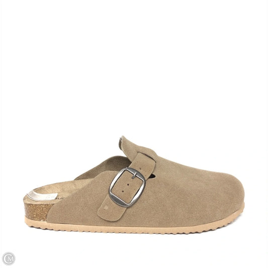 Sandals Flats By Maurices In Beige, Size: 11