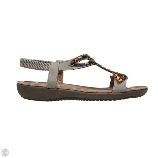 Sandals Flats By Spring Step In Grey, Size: 8