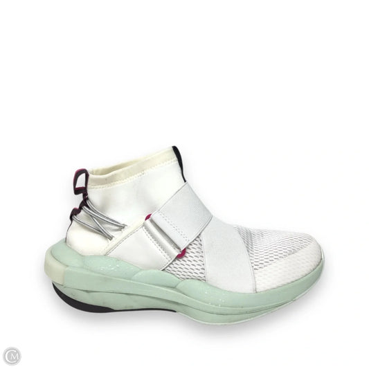 Shoes Athletic By Sorel In Green & White, Size: 9
