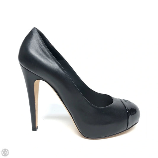 Shoes Luxury Designer By Chanel In Black, Size: 8