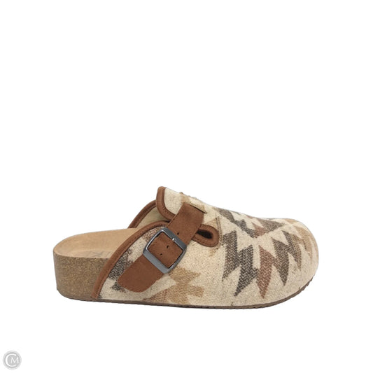 Sandals Flats By Dirty Laundry In Brown, Size: 9.5