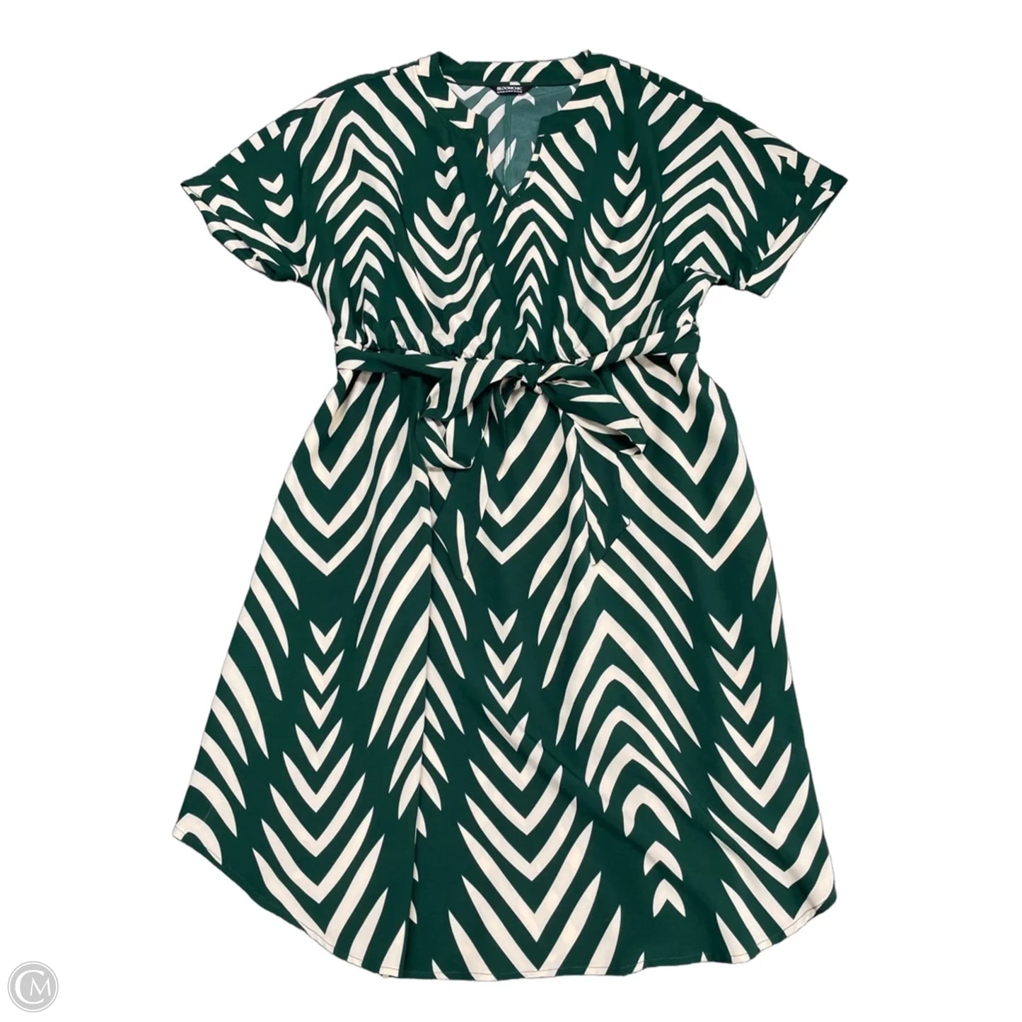 Dress Casual Short By Bloomchic In Green & White, Size: 1x