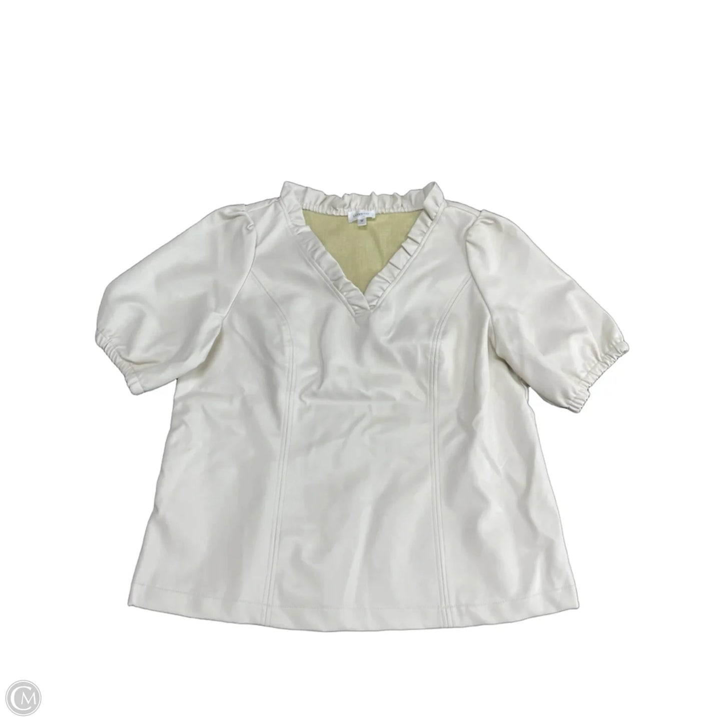 Top Short Sleeve By Clothes Mentor In Cream, Size: M