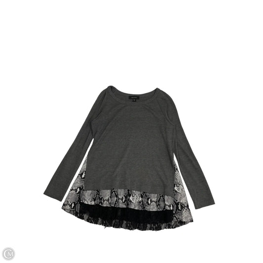 Top Long Sleeve By Karen Kane In Grey, Size: M