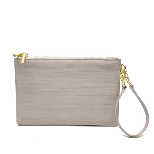 Clutch By Clothes Mentor  Size: Medium